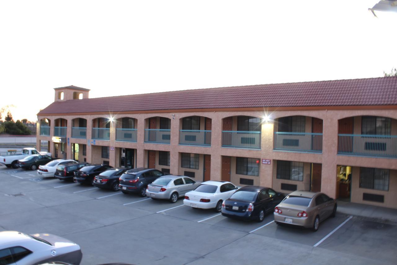 Travelers Inn Castro Valley Szoba fotó